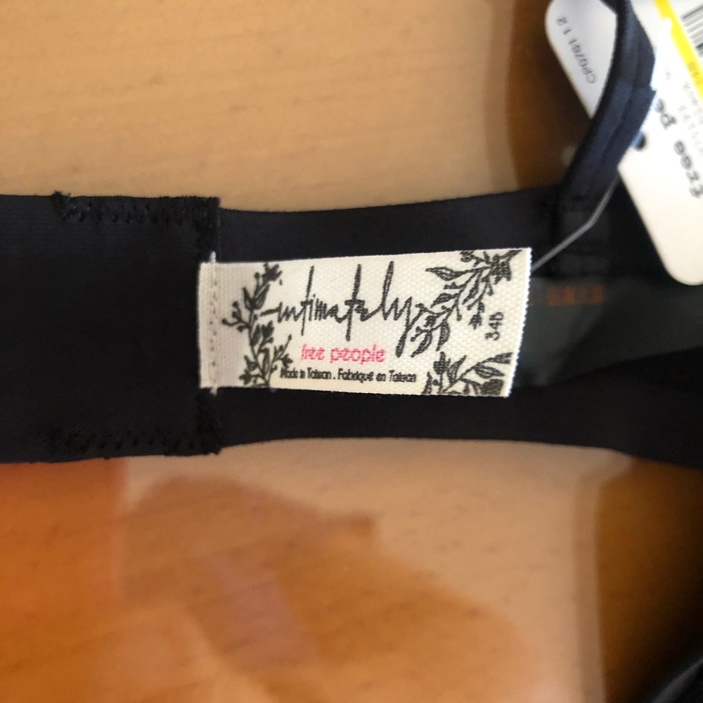 🔥2for$40🔥 FREE PEOPLE ARI UNDERWIRE BLACK BRA - Picture 11 of 13